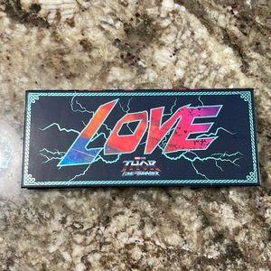 Ulta Beauty x Thor Love and Thunder Highlighter Pallete